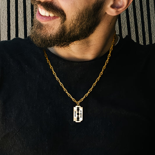 Custom 18K Gold Plated 18K Gold Plated-Plated Razor Blade Pendant Necklace, a Personalized Accessory for Men, Made of 304L 304L 304L Stainless Steel Suitable for Everyday Wear, a Unique Gift for Him for Birthdays, Holidays, W