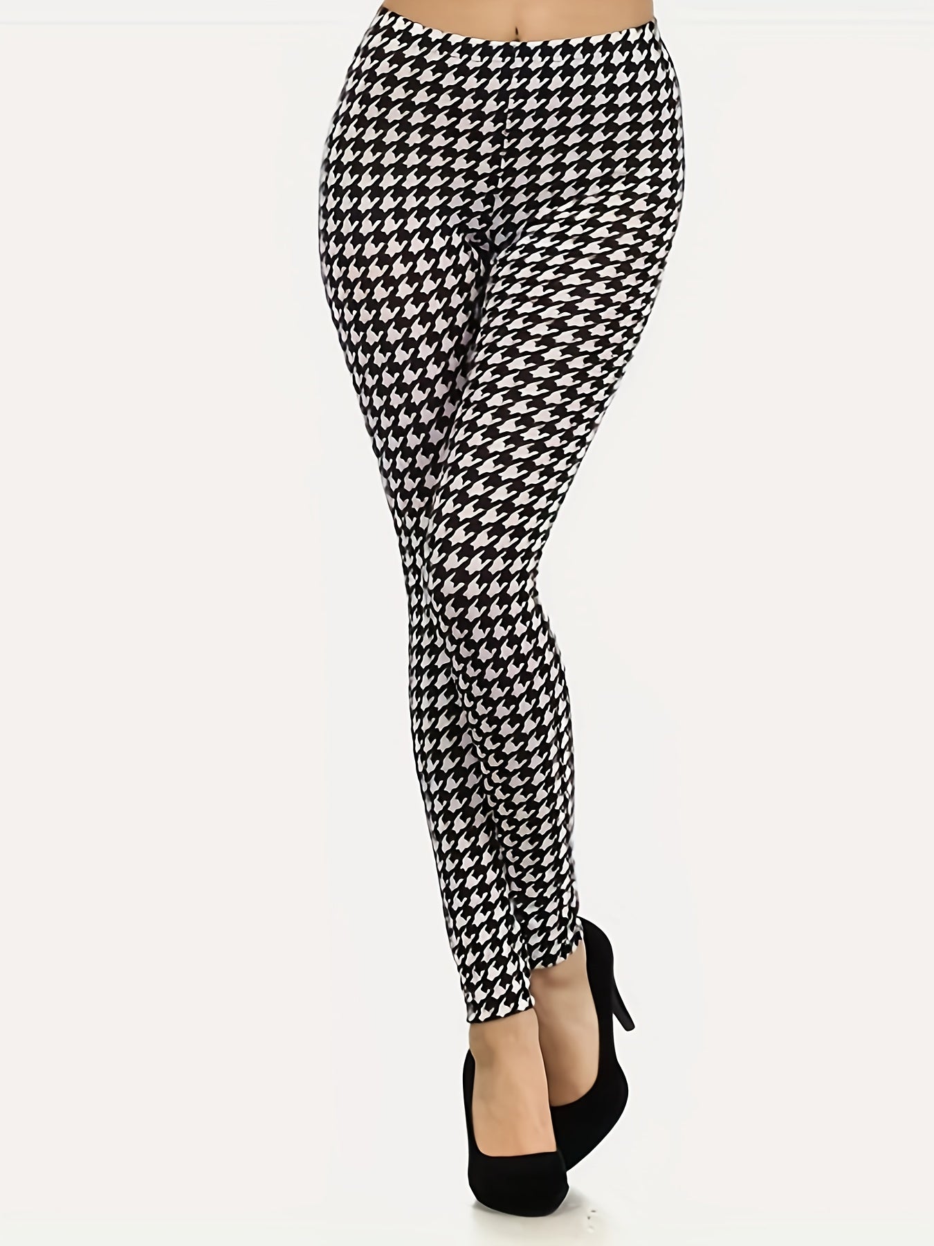 Women'S Houndstooth Print Joggers - Stretchy, Soft, and Comfortable, Perfect for Casual Wear or Workouts, Black and White Pattern, High-Waisted Design, High-Waisted Joggers | Houndstooth Pattern | Stretchy Fabric