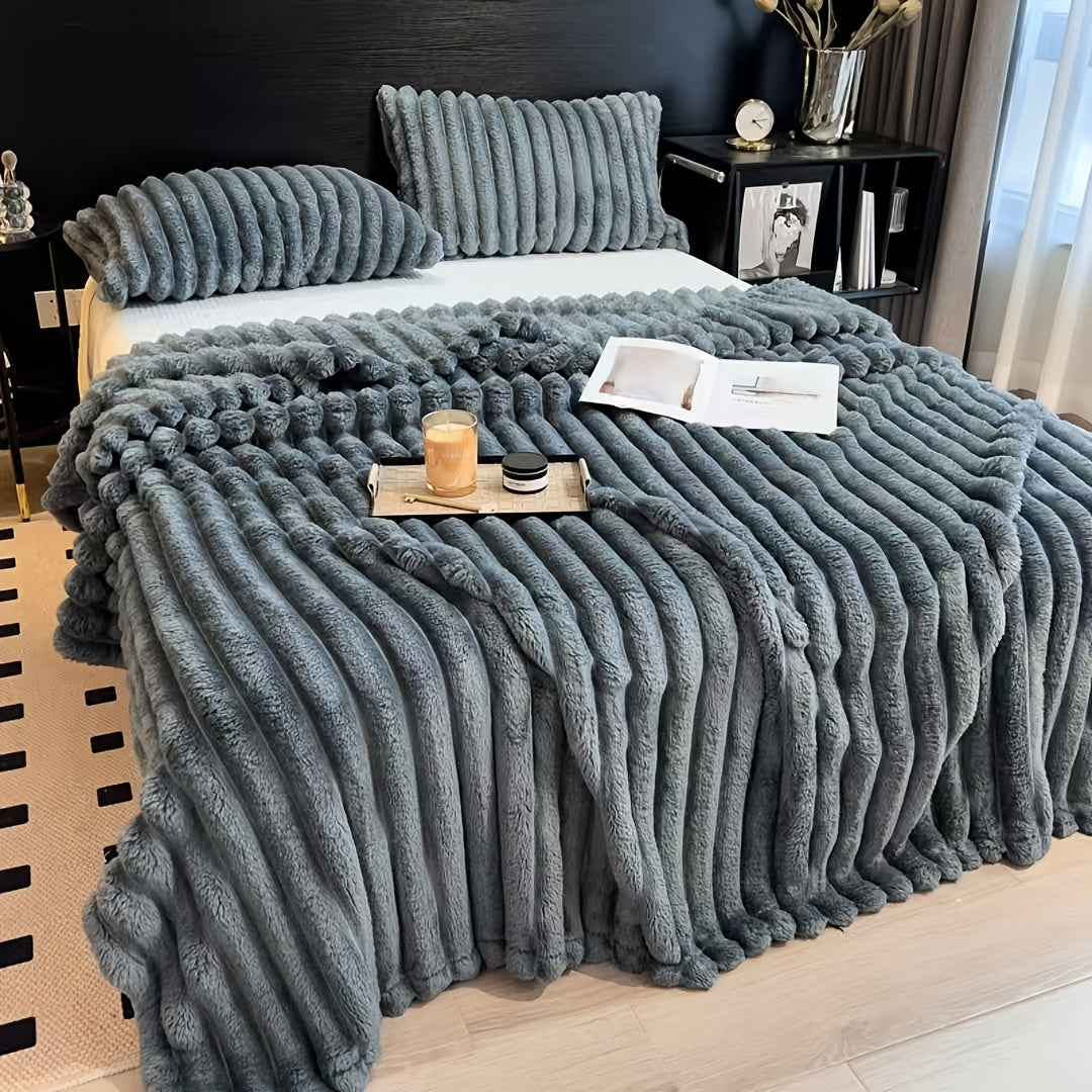 Warm and comfortable flannel drawstring blanket, imitation rabbit fur blanket, soft and warm sofa blanket, suitable for napping, office, outdoor camping, sofa nap blanket, versatile striped pattern gift blanket for all season