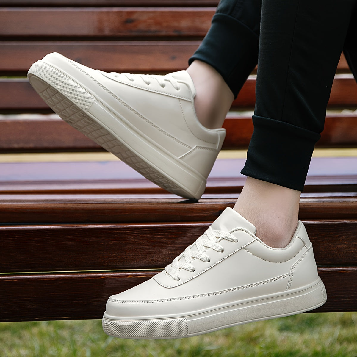Lightweight Solid Skate Shoes - Men's Low Top Comfy Non Slip Casual Shoes - All Seasons Outdoor Walking Jogging Business Trip