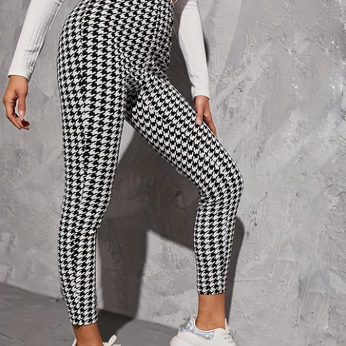 Women'S Houndstooth Print Joggers - Stretchy, Soft, and Comfortable, Perfect for Casual Wear or Workouts, Black and White Pattern, High-Waisted Design, High-Waisted Joggers | Houndstooth Pattern | Stretchy Fabric