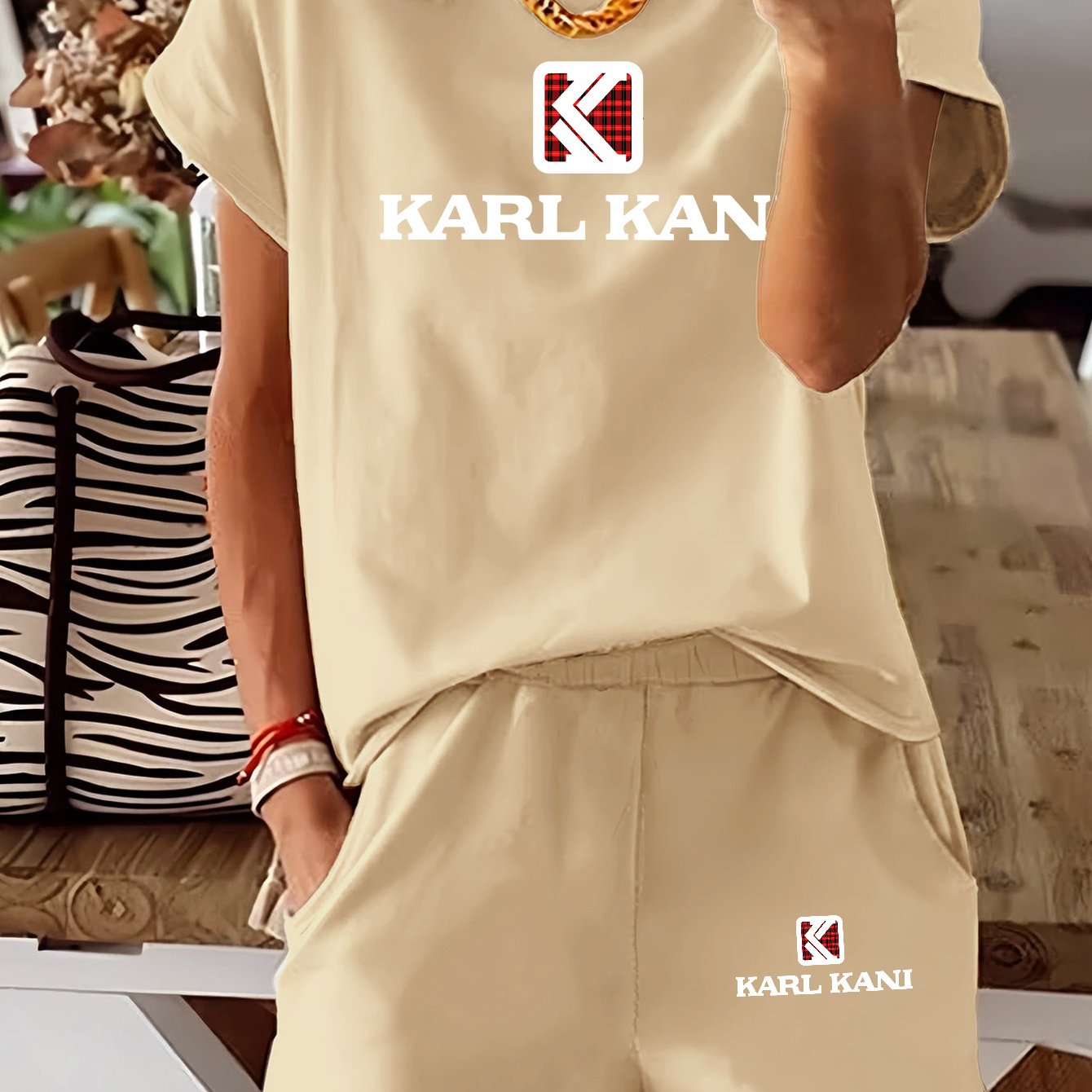 2pcs Square Frame Red and Black Plaid KARL KANI Print New Women's Summer Fashion Casual Round Neck T-Shirt Short Sleeve Polyester Spandex Sport Set