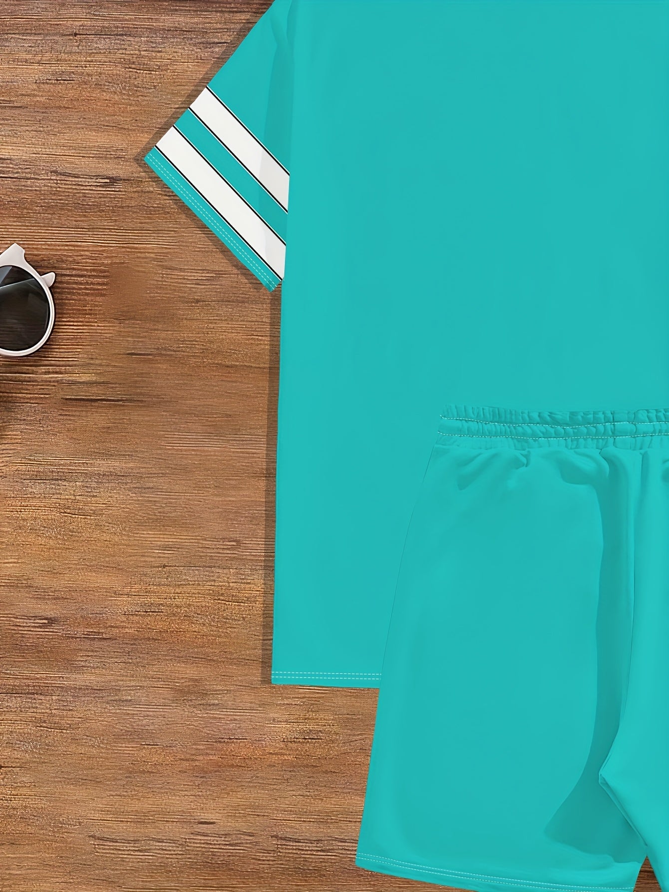 Summer Men's T-Shirt Set with Unique Digital Line Letter Print and Baseball Element Shorts Two-Piece Outfit