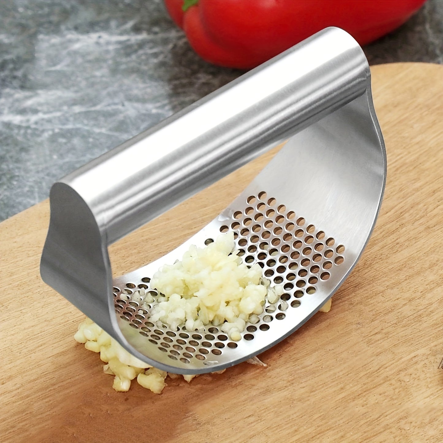1pc Stainless Steel Garlic Rocker - Ergonomic Manual Garlic Mincer - Uncharged, Easy-Clean Garlic Crusher and Chopper for Kitchen Use