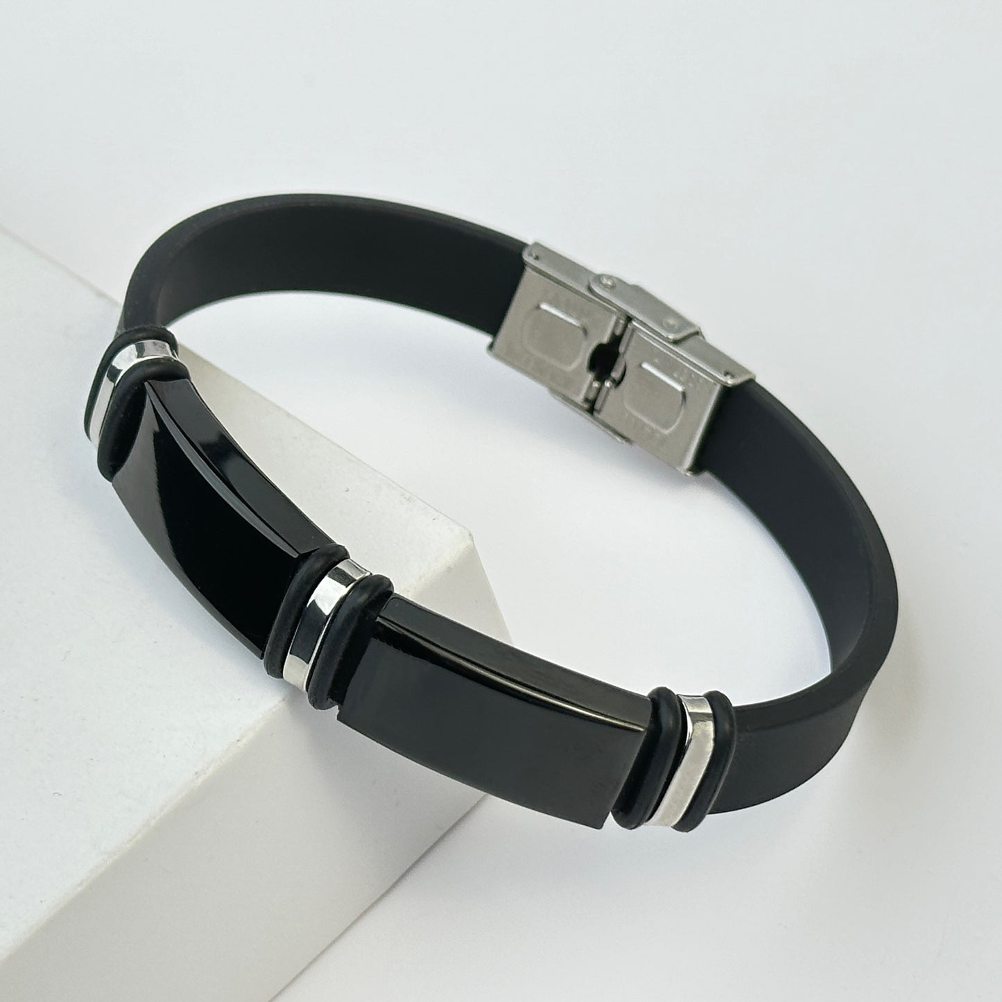 1pc Men'S Stainless Steel Adjustable Cuff Bracelet, Gunmetal Black Plating, Casual Style, Fashion Accessory, with Silicone Lining for Jewelry Gift