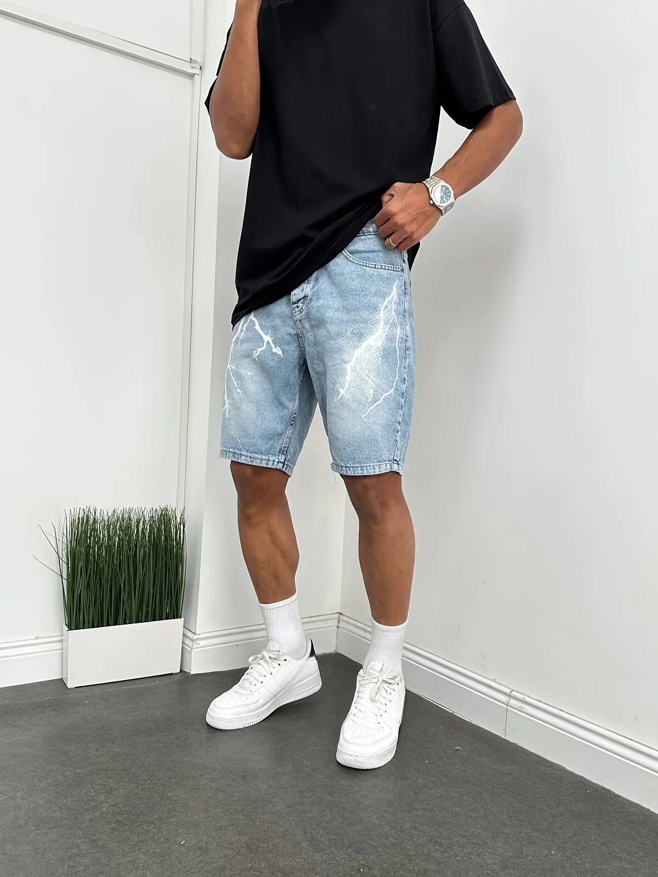 Men's Relaxed Fit Straight-Leg Distressed Wash Print Denim Shorts - Casual Streetwear Versatile Mid-Length Shorts for All-Season Comfort