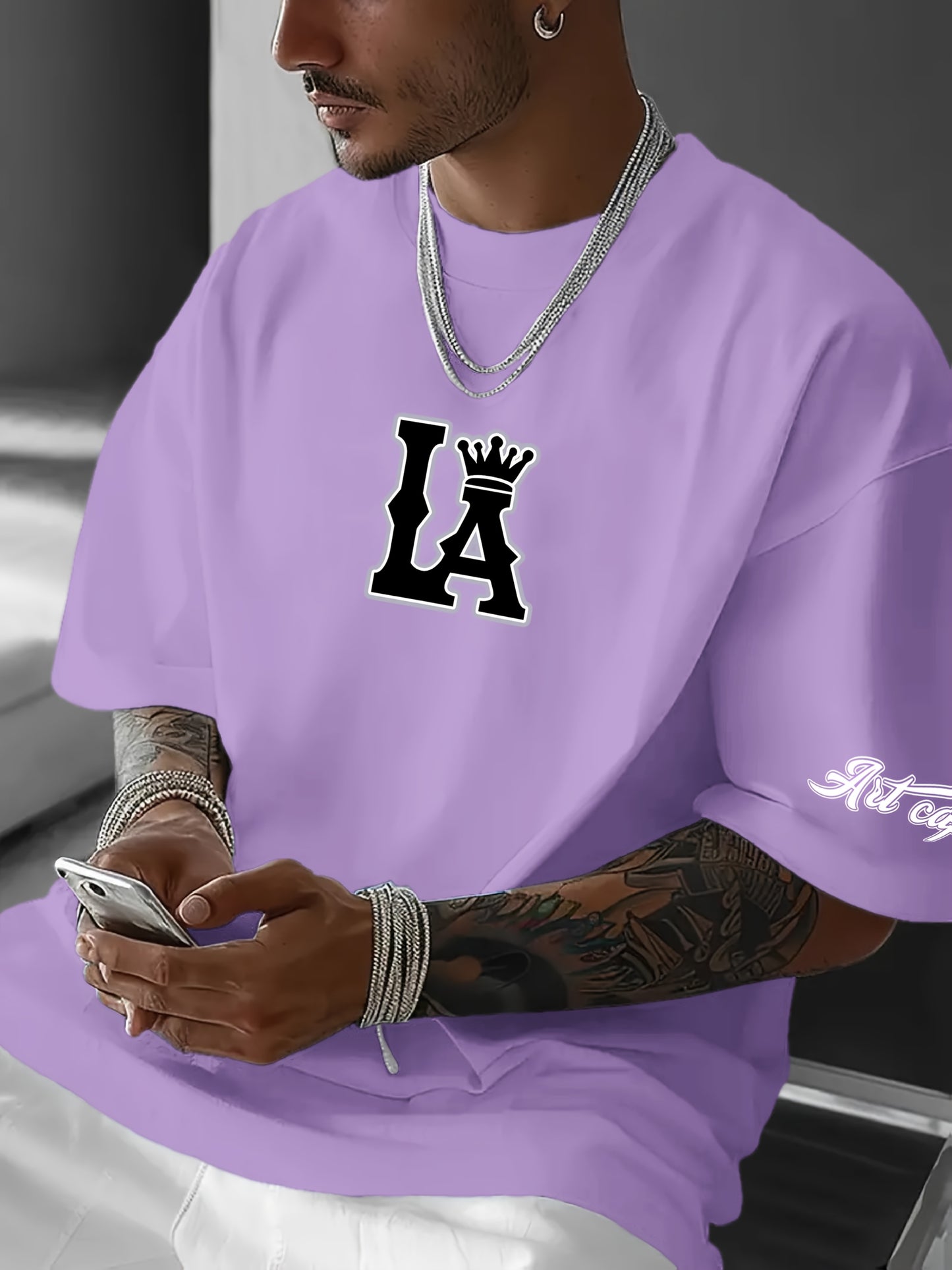 Men's Casual LA Graphic T-Shirt - Breathable Stretch Fabric, Oversized Fit with Crown & Script Lettering, Beige Summer Tee for Outdoor Activities & Casual Attire, Machine Washable, Leisure Clothing, Citythemed Apparel