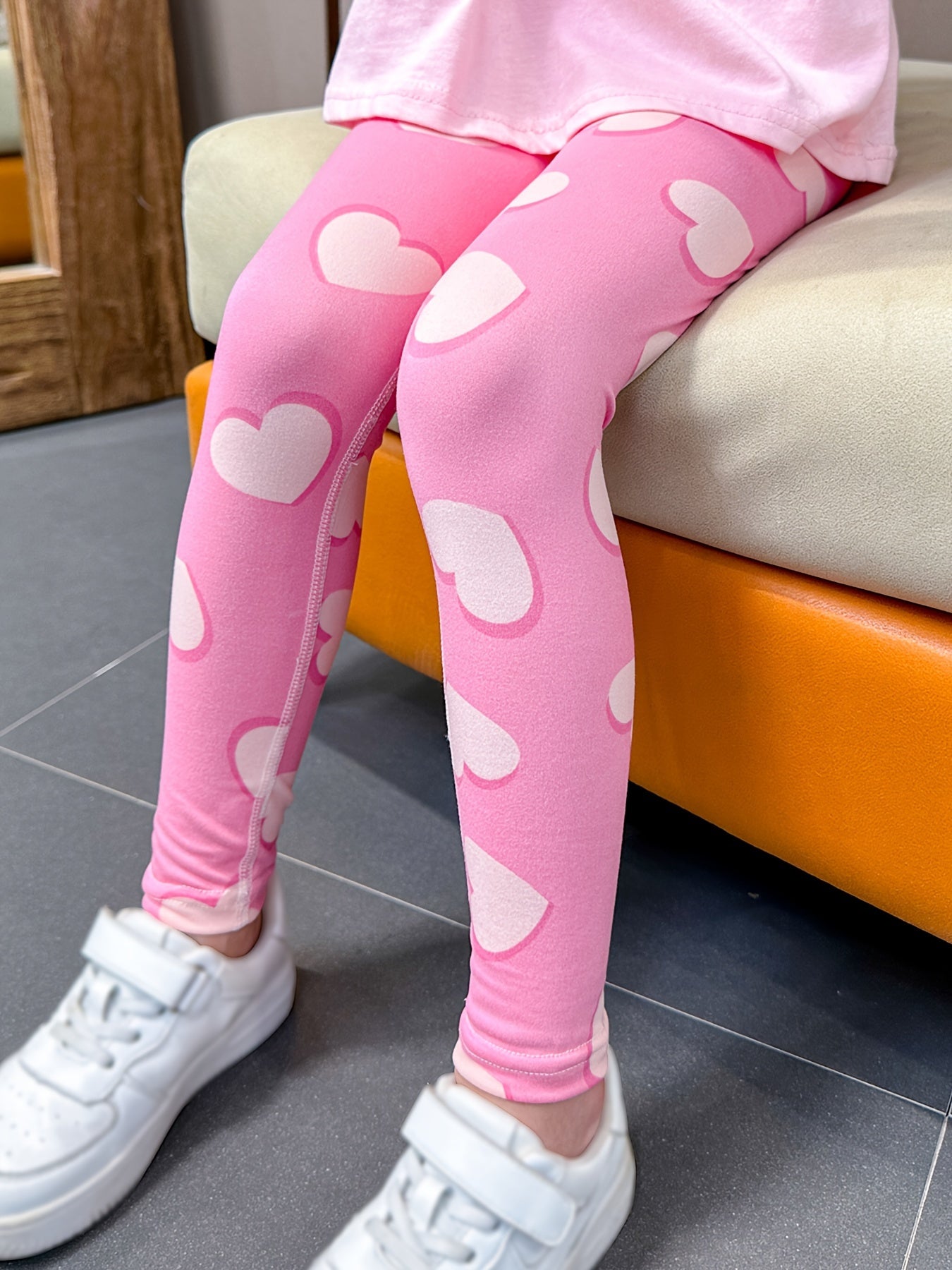1pc Stretchy & Slim Girls' Pink Heart Donut Pattern Leggings - Soft Polyester/Elastane Blend, Non-See-Through, Perfect for Spring/Summer/Fall Outdoor Activities & Sister Bonding Time