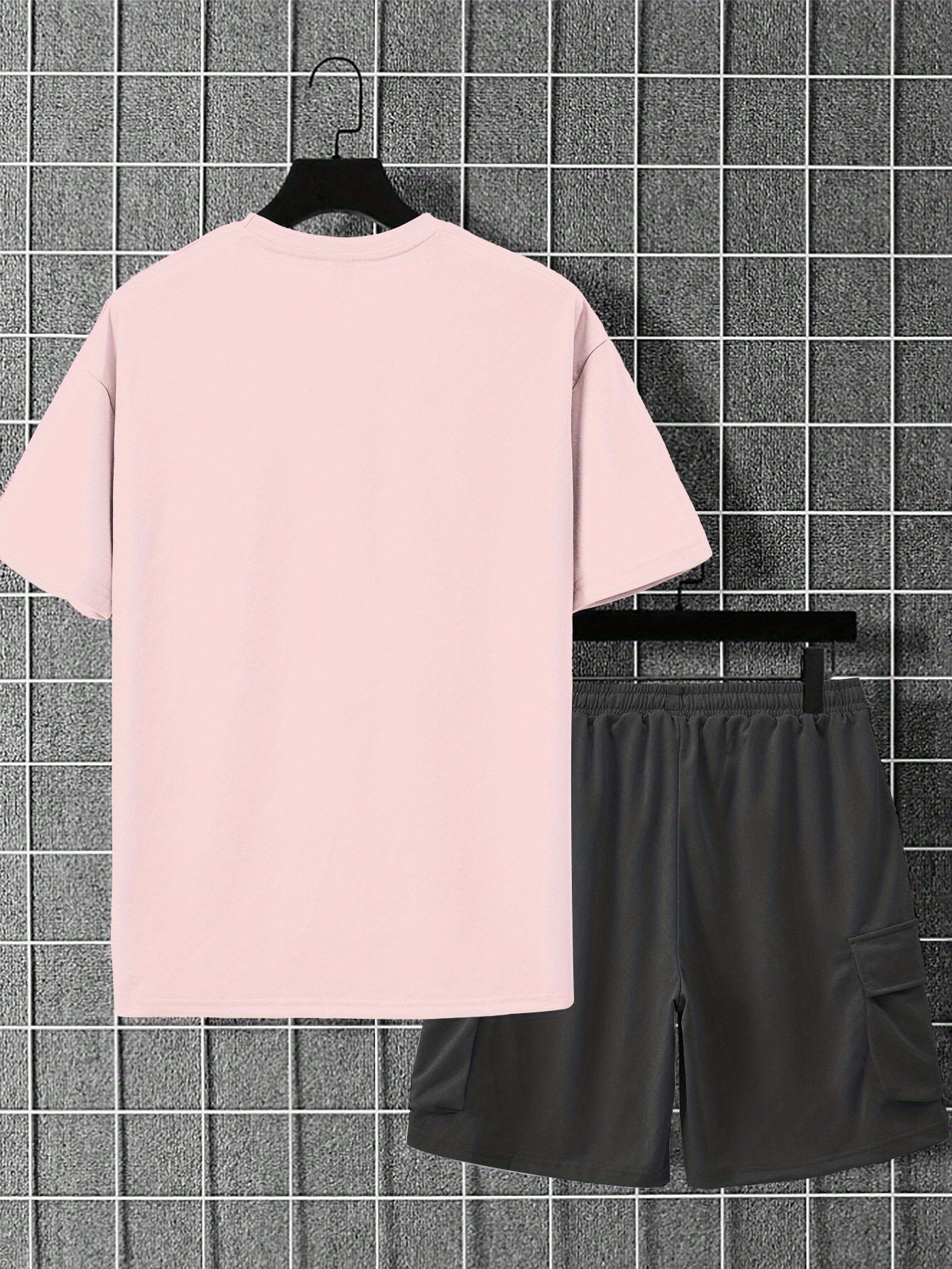 New Loose Fit Breathable Men's Crew Neck Short Sleeve T-Shirt and Workwear Style Multi-Pocket Shorts Set, Summer Casual Sportswear Two-Piece Outfit, Stylish Versatile Top and Pants for Both Men and Women