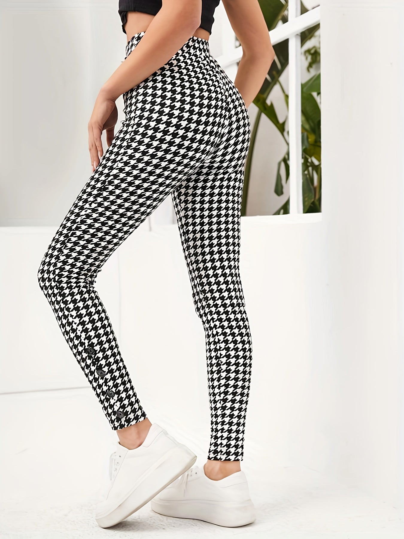 Women'S Houndstooth Print Joggers - Stretchy, Soft, and Comfortable, Perfect for Casual Wear or Workouts, Black and White Pattern, High-Waisted Design, High-Waisted Joggers | Houndstooth Pattern | Stretchy Fabric