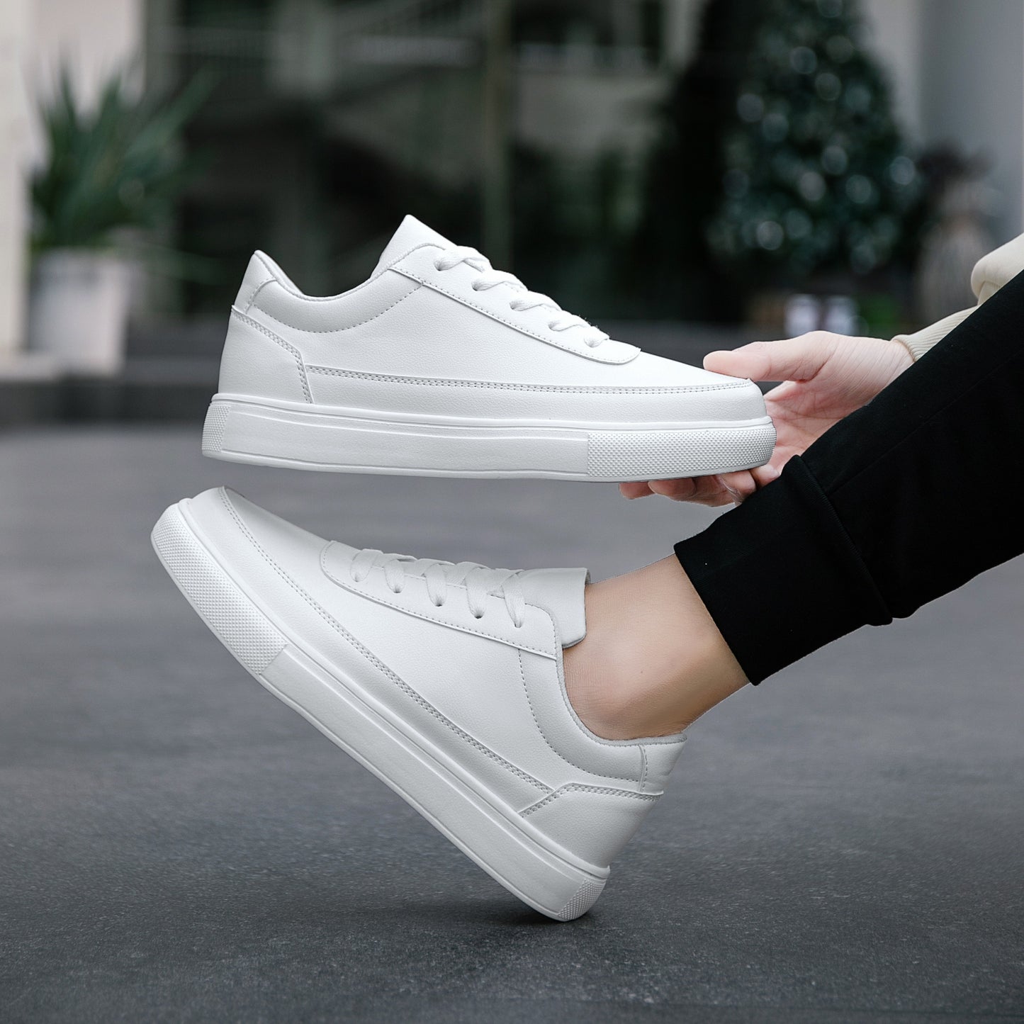 Lightweight Solid Skate Shoes - Men's Low Top Comfy Non Slip Casual Shoes - All Seasons Outdoor Walking Jogging Business Trip
