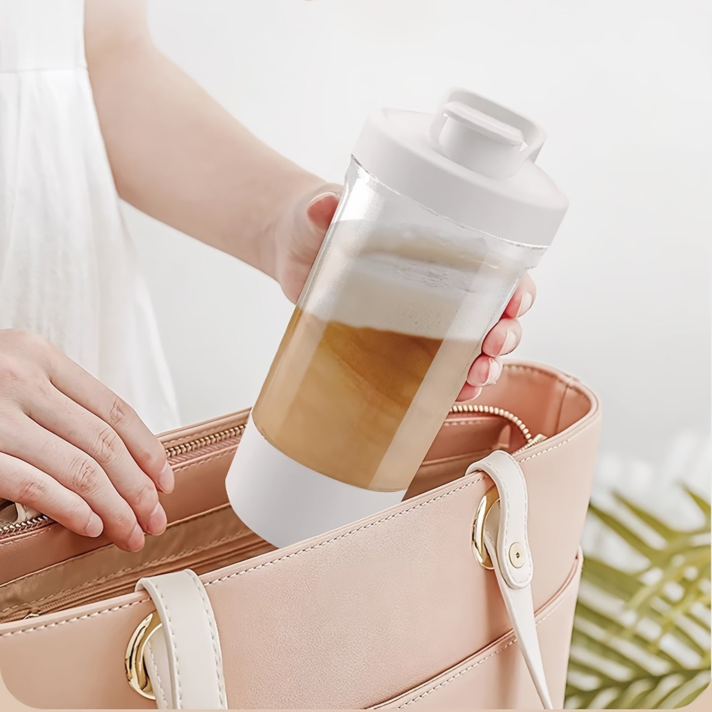 household Travel Automatic Mixing Cup Electric water cup, automatic mixing cup, coffee milk powder mixing cup, gift, fitness protein powder shaking cup