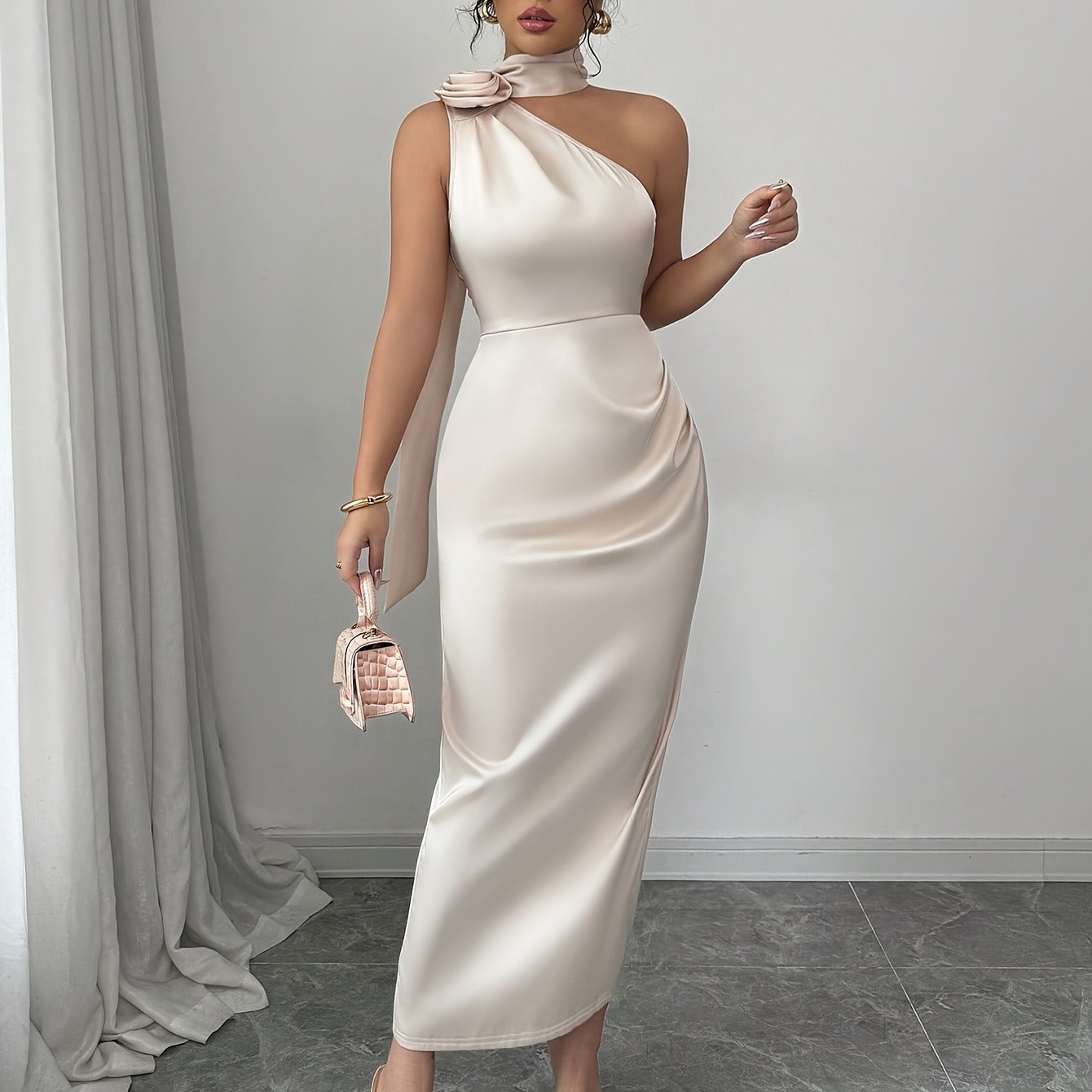 Women's Elegant Champagne Satin Off-the-Shoulder Mermaid Dress with Ruching Detail & Open Back - Bodycon Fit for Weddings, Parties, Formal Events