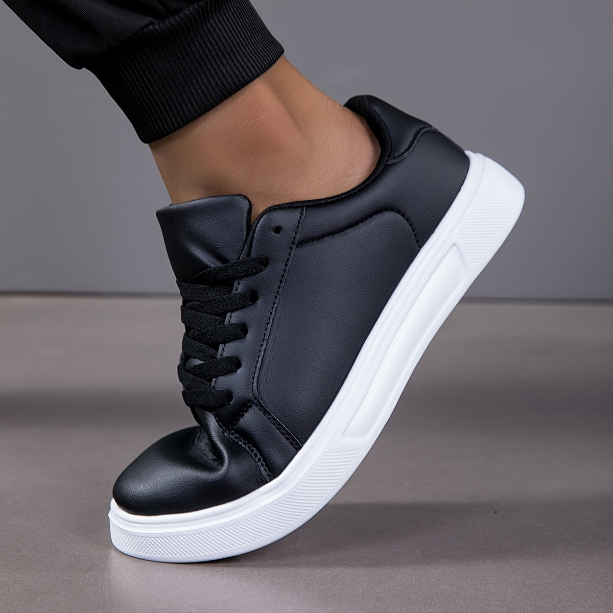 Men's Skate Casual Sneakers - Black & White Geometric Streetwear Design, PU Upper & MD Sole, Breathable Fabric Lining, All-Season Comfort for Urban Fashion, Outdoor Hiking, Daily Wear - Ideal Holiday Gift, Skate Shoes, Outdoo