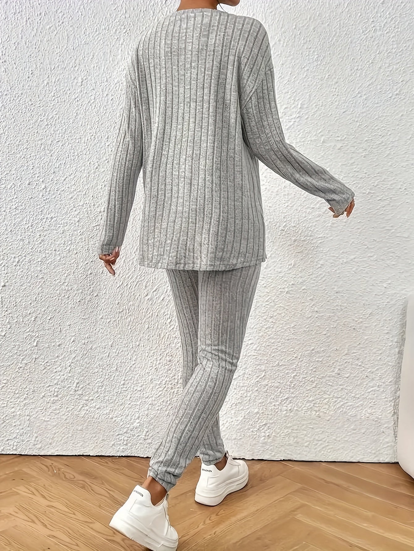 Autumn and Winter Large Size Women's Checkered Textured Fabric Home Suit