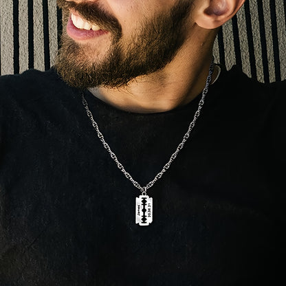 Custom 18K Gold Plated 18K Gold Plated-Plated Razor Blade Pendant Necklace, a Personalized Accessory for Men, Made of 304L 304L 304L Stainless Steel Suitable for Everyday Wear, a Unique Gift for Him for Birthdays, Holidays, W