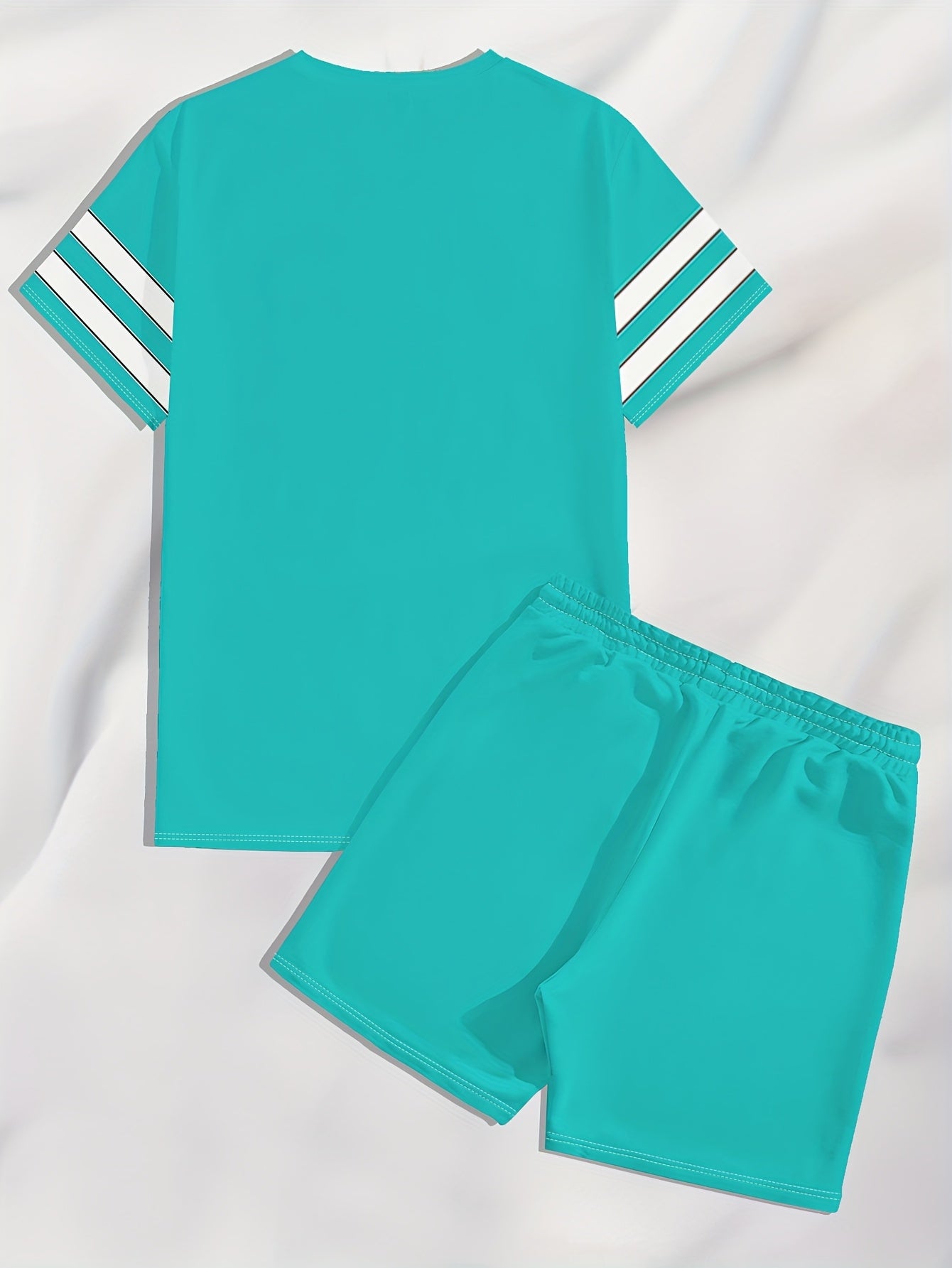 Summer Men's T-Shirt Set with Unique Digital Line Letter Print and Baseball Element Shorts Two-Piece Outfit