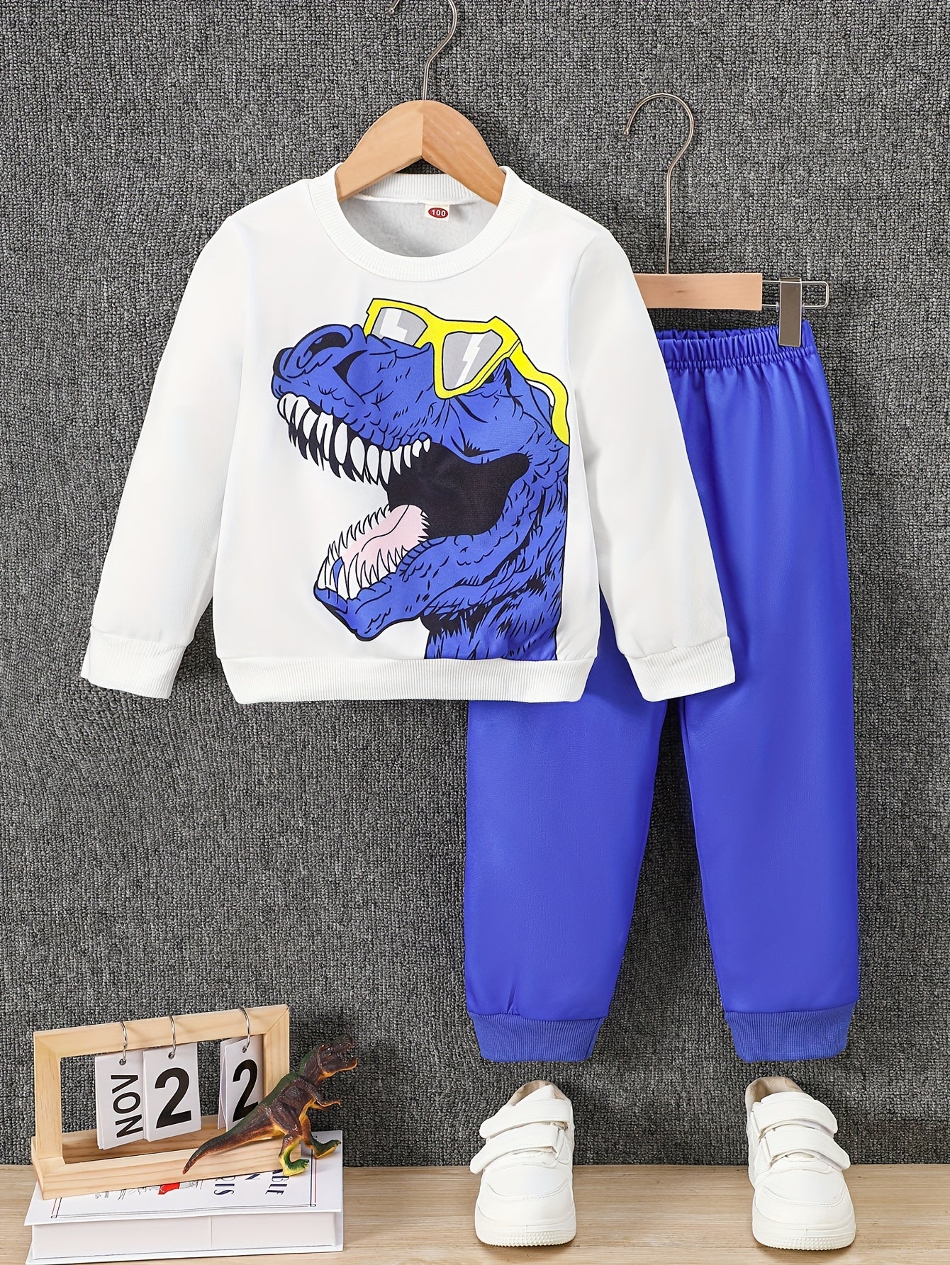 2pcs boys' casual sweatshirt and pants set with cool dinosaur print, perfect for autumn and winter seasons. Ideal as a gift or for leisure, sports, and vacation activities. Suitable for outdoor wear, Perfect for Outdoor