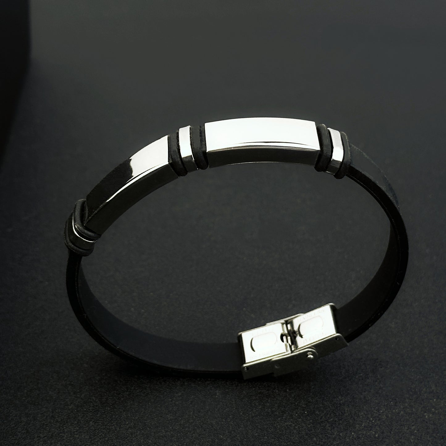 1pc Men'S Stainless Steel Adjustable Cuff Bracelet, Gunmetal Black Plating, Casual Style, Fashion Accessory, with Silicone Lining for Jewelry Gift