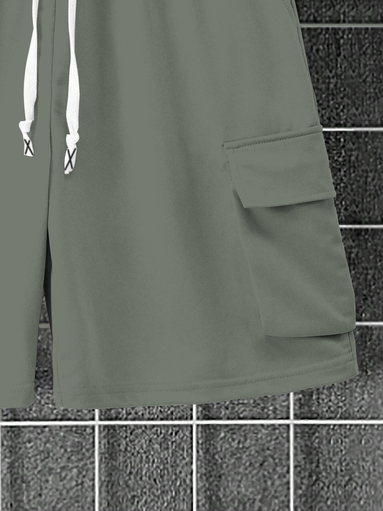 New Loose-Fitting Breathable Men'S Round Neck Short-Sleeved T-Shirt And Workwear Style Multi-Pocket Shorts Set Summer Leisure Sports Two-Piece Suit, Fashionable Sports Casual Versatile Tops And Pants for Men And Women