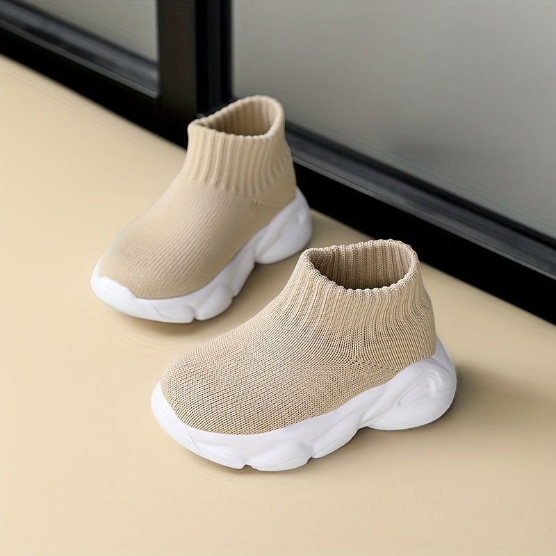 A Pair of Lightweight Non-Slip EVA Soft Socks Shoes Stylish Fashion Sports Shoes