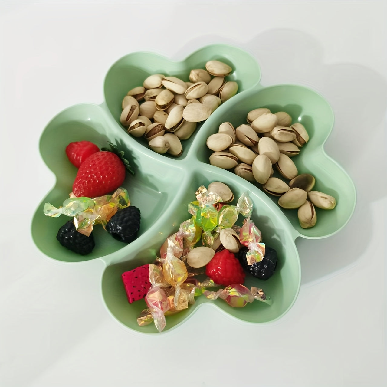 1 Heart-Shaped Food-Grade Plastic Divided Tray - Multi-Use Snack, Dessert, Fruit Serving Plate for Living Room and Coffee Table - Ideal for Parties, Weddings, and Coffee Shops, Coffee Table Decor | Modern Serving Tray | Durab