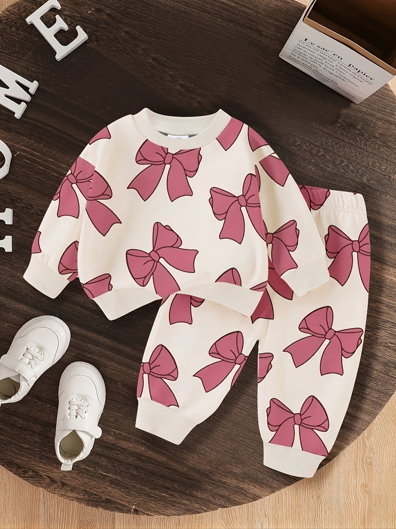 Suitable for Autumn - Girls' 0-3 Years Old - Round Neck Long Sleeve Bow Print Sweatshirt and Pants, Light Beige-Friendly Comfortable Warm Fashion Baby Outfit 2pcs Set Perfect for Parties and Outdoor Occasions, for Outdoor