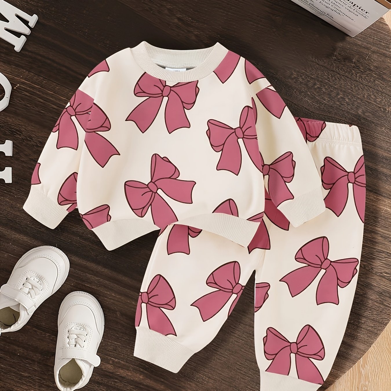 Suitable for Autumn - Girls' 0-3 Years Old - Round Neck Long Sleeve Bow Print Sweatshirt and Pants, Light Beige-Friendly Comfortable Warm Fashion Baby Outfit 2pcs Set Perfect for Parties and Outdoor Occasions, for Outdoor