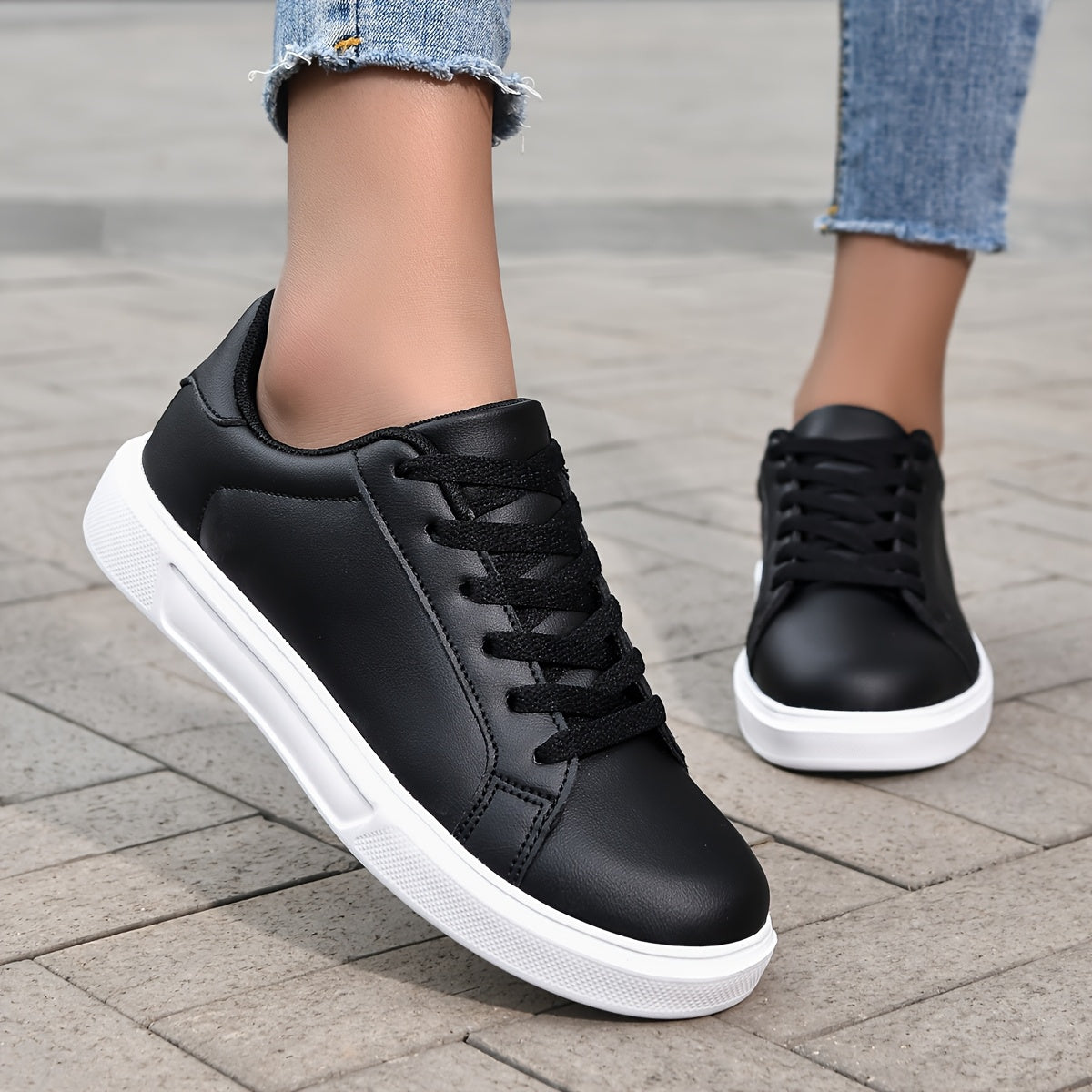 Women's Casual Fashion Lace-Up Sneakers, Black Versatile Flat Skate Shoes, Comfortable Lightweight Outdoor Running Shoes