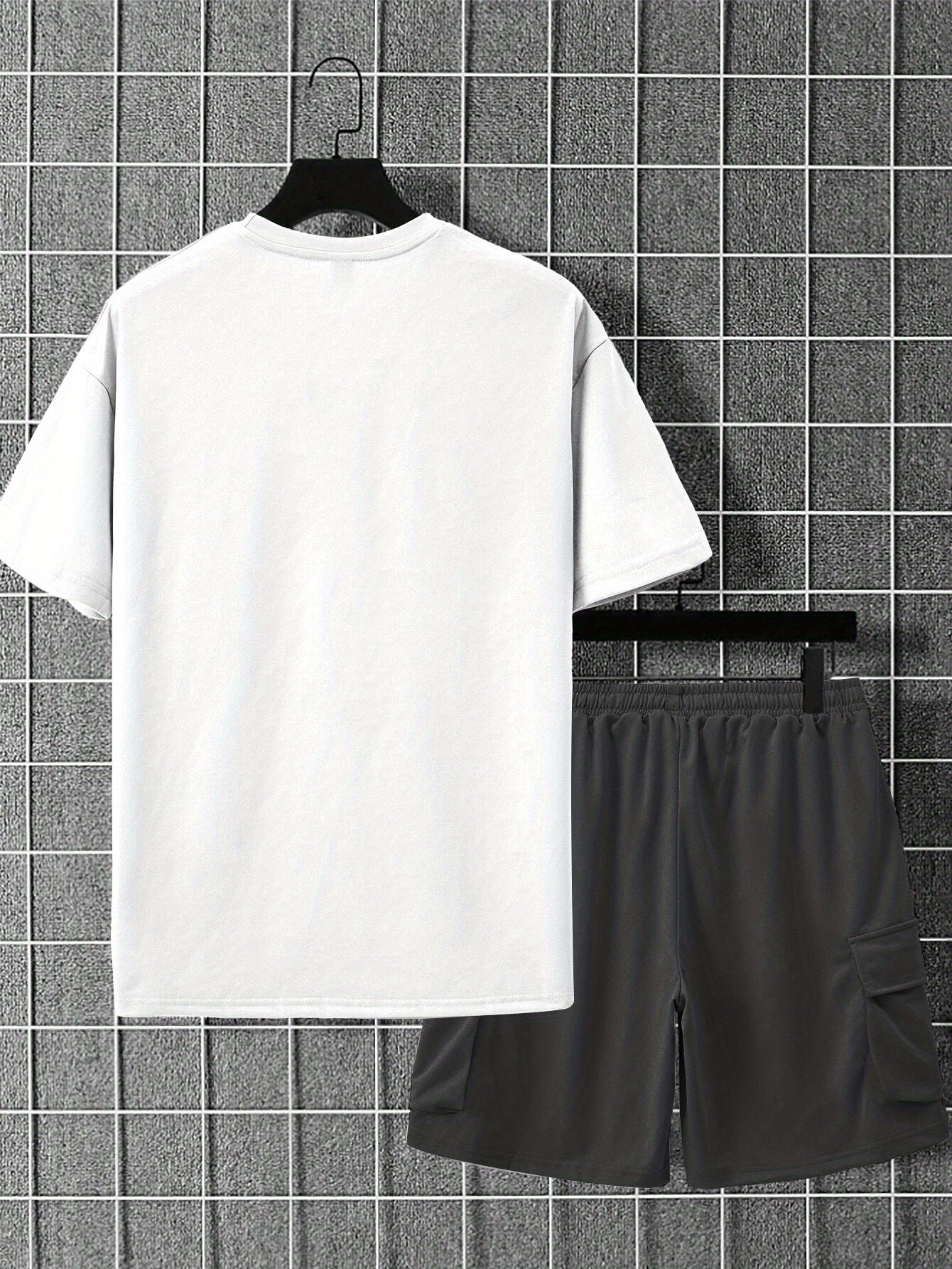 New Loose Fit Breathable Men's Crew Neck Short Sleeve T-Shirt and Workwear Style Multi-Pocket Shorts Set, Summer Casual Sportswear Two-Piece Outfit, Stylish Versatile Top and Pants for Both Men and Women