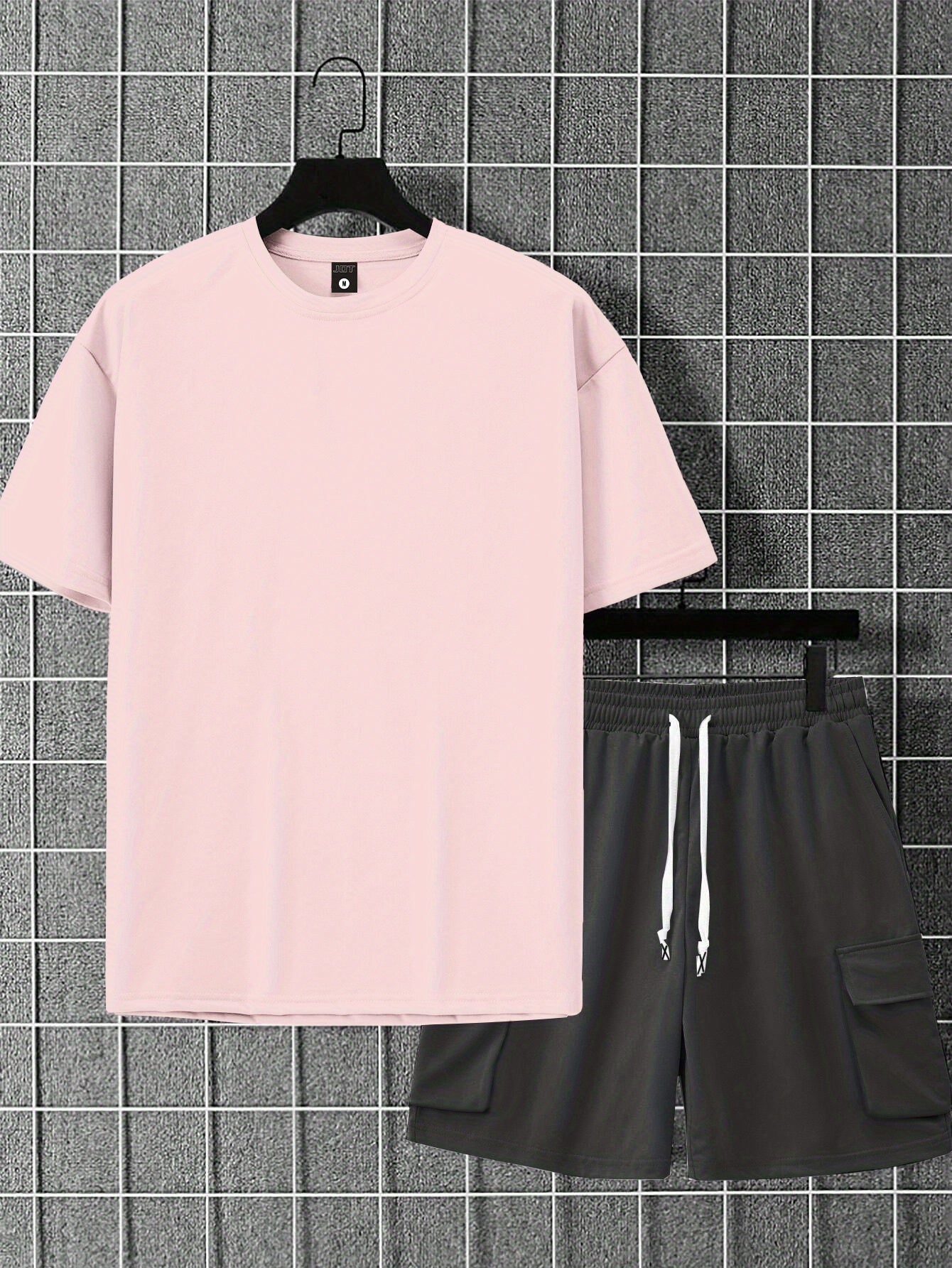 New Loose-Fitting Breathable Men'S Round Neck Short-Sleeved T-Shirt And Workwear Style Multi-Pocket Shorts Set Summer Leisure Sports Two-Piece Suit, Fashionable Sports Casual Versatile Tops And Pants for Men And Women