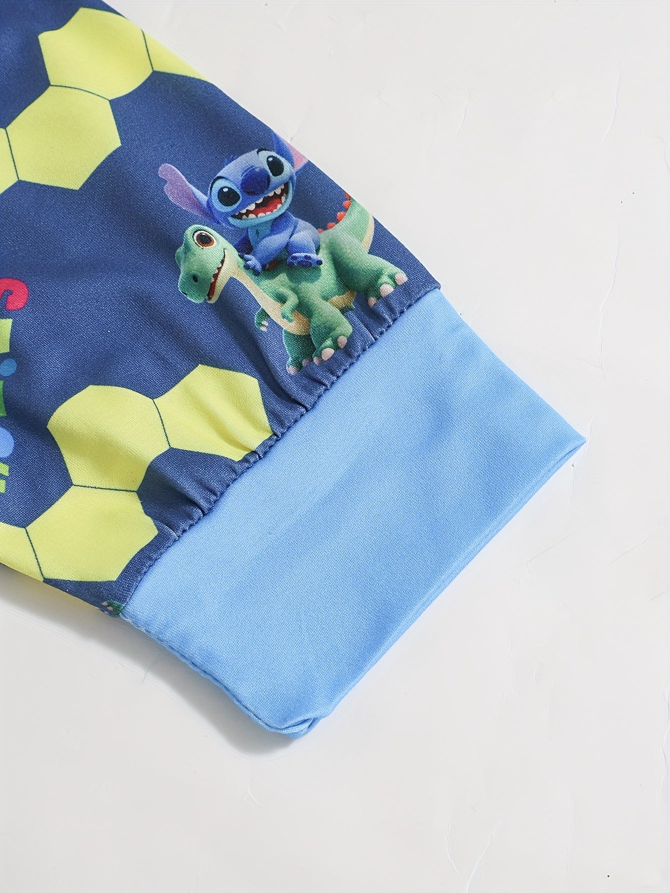 Disney Stitch Print Long Sleeve and Pants Set, Comfortable Flame-Retardant Polyester - Spring/Summer New Stylish Boys' Loungewear - Round Neck, Stretch Fabric, Perfect Birthday Gift, Light Beige-Friendly Kids' Home Outfit
