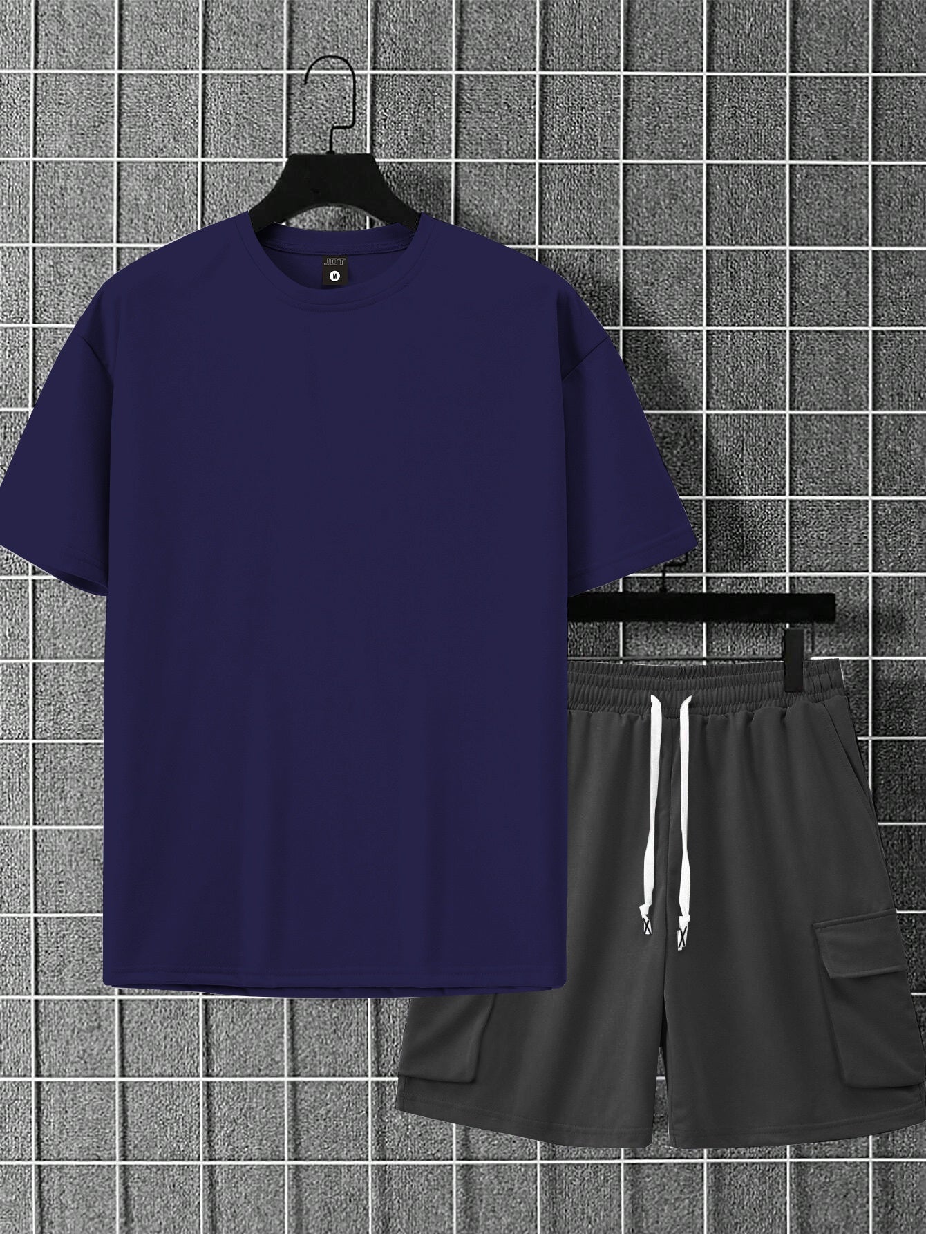 New Loose-Fitting Breathable Men'S Round Neck Short-Sleeved T-Shirt And Workwear Style Multi-Pocket Shorts Set Summer Leisure Sports Two-Piece Suit, Fashionable Sports Casual Versatile Tops And Pants for Men And Women