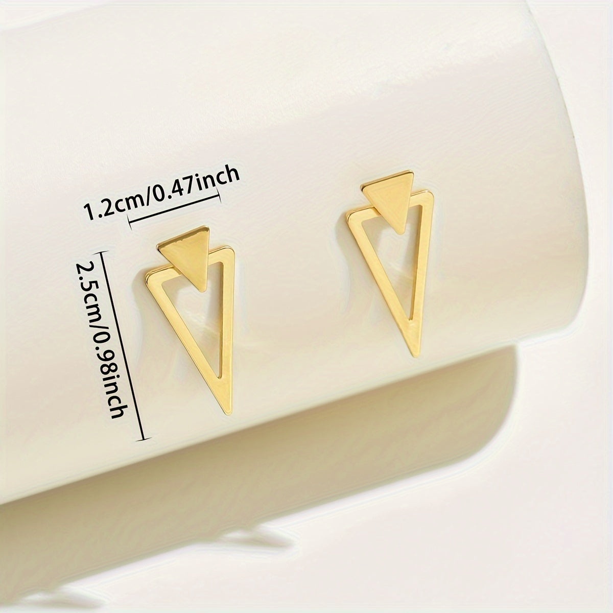 1 Pair Chic Minimalist Triangle Design Earrings - Versatile & Trendy, Alloy with Iron Posts, Perfect for Casual Attire