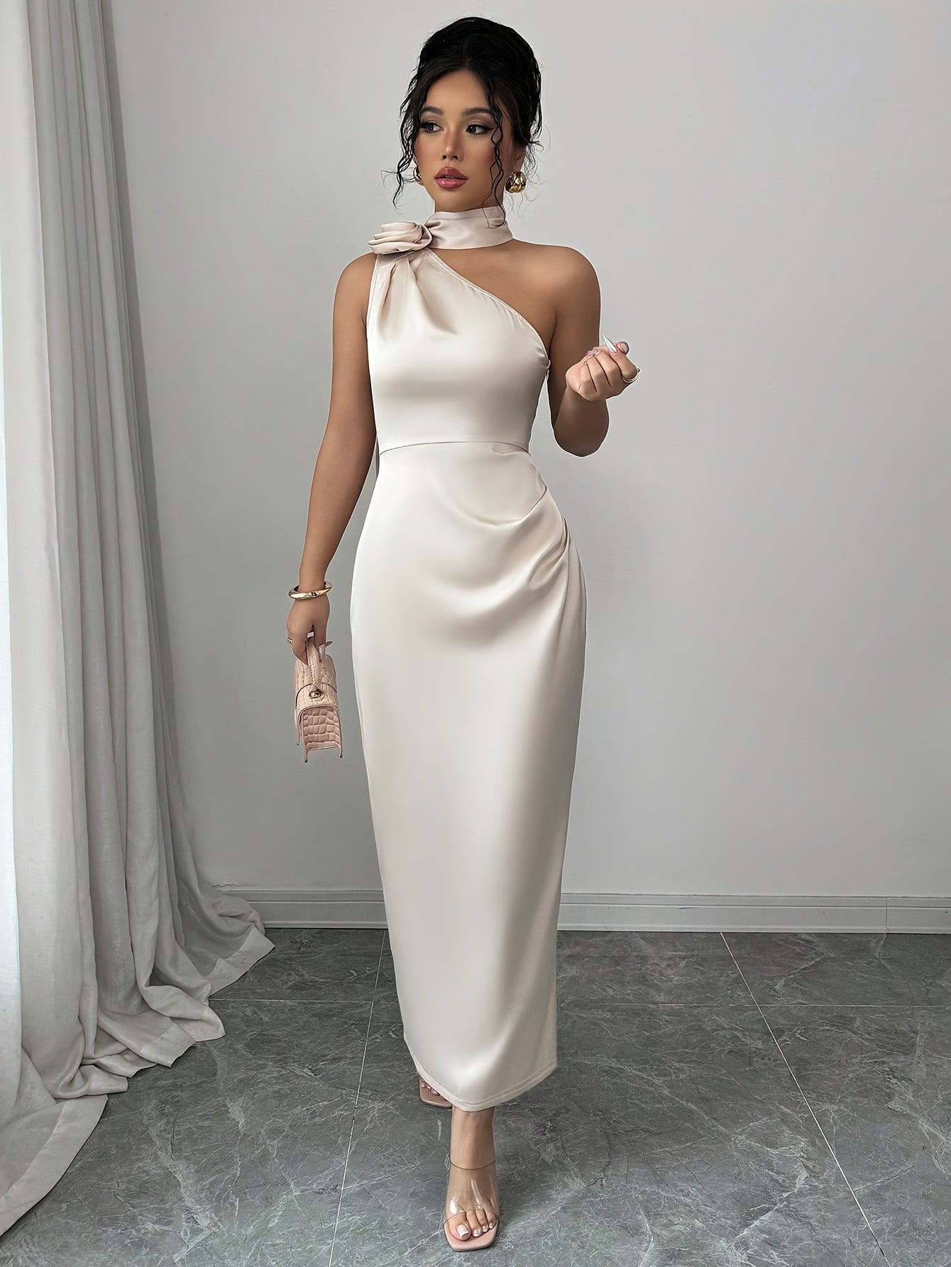 Women's Elegant Champagne Satin Off-the-Shoulder Mermaid Dress with Ruching Detail & Open Back - Bodycon Fit for Weddings, Parties, Formal Events